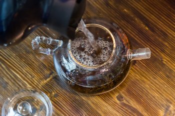 От плантаций до стола: как делают грузинский чай